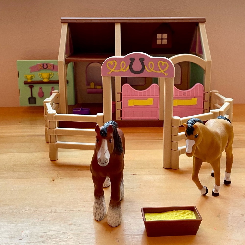 Precious Ponies Playset